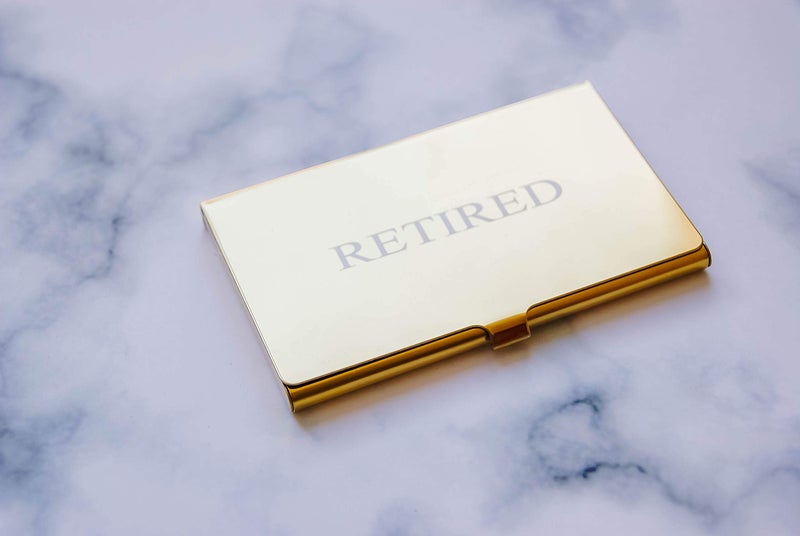 RXBC2011 بطاقات عمل متقاعدين مضحكة RXBC2011 هدية تقاعد (عبوة من 50 بطاقة بيضاء/مع علبة من الفولاذ المقاوم للصدأ بمرآة ذهبية) للرجال والنساء المتقاعدين وزملاء العمل والموظفين والرؤساء والأصدقاء والزملاء - Image 3